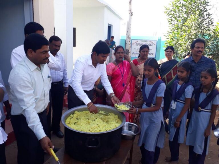 Morning Nutrition Expansion – 1500 children served in 20 schools – Mehaboob Nagar – Telangana – Feb 2018